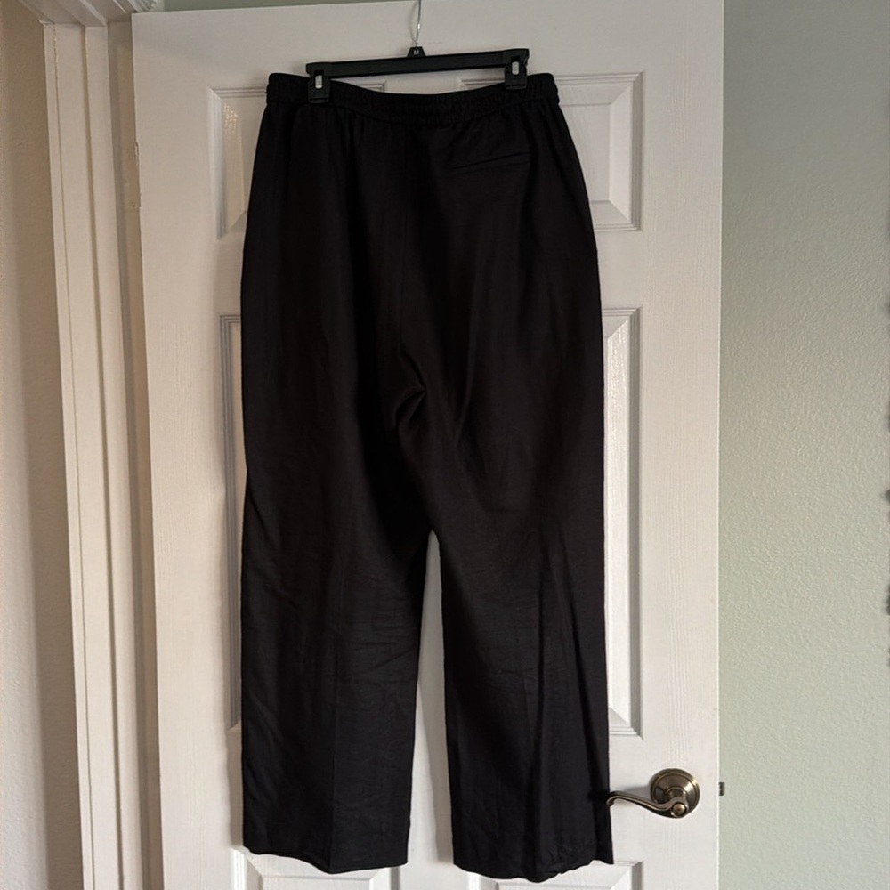 Woman’s Black Elastic Waist Linen Pants with Drawstring - Picture 2 of 7